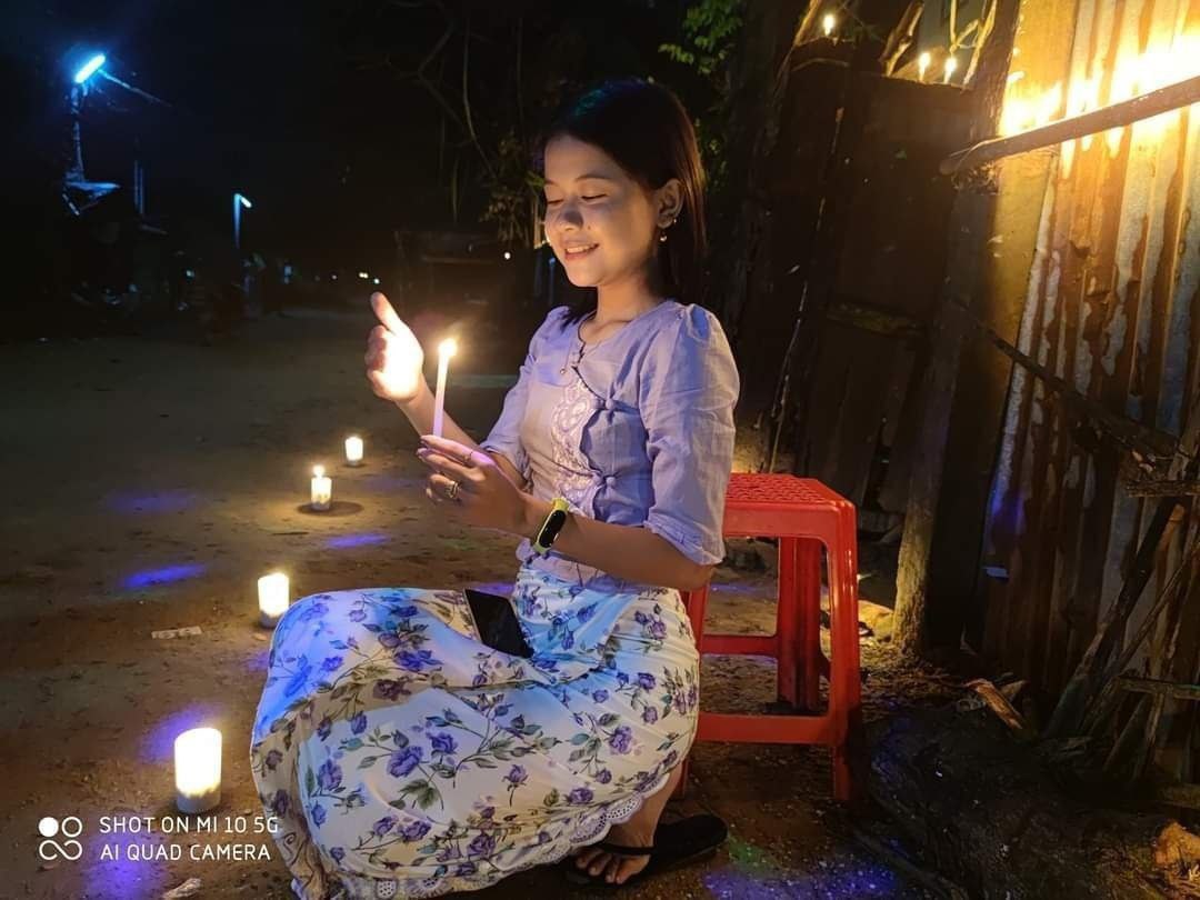 မြန်မာဆန်ဆန်လေးနဲ့ ဟော်တယ်ဒိတ်လေး
